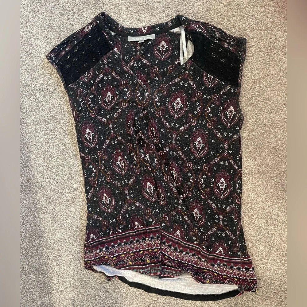 Assorted Boho Tops - Picture 5 of 10
